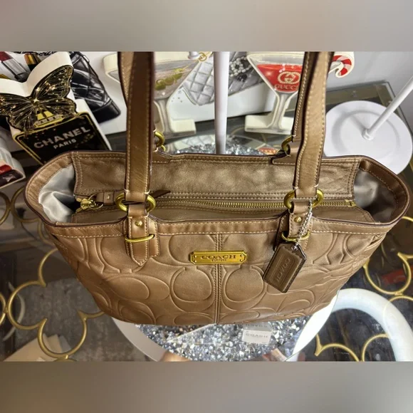 Coach 2012 Gallery copper Embossed Leather Tote EUC - Picture 6 of 15